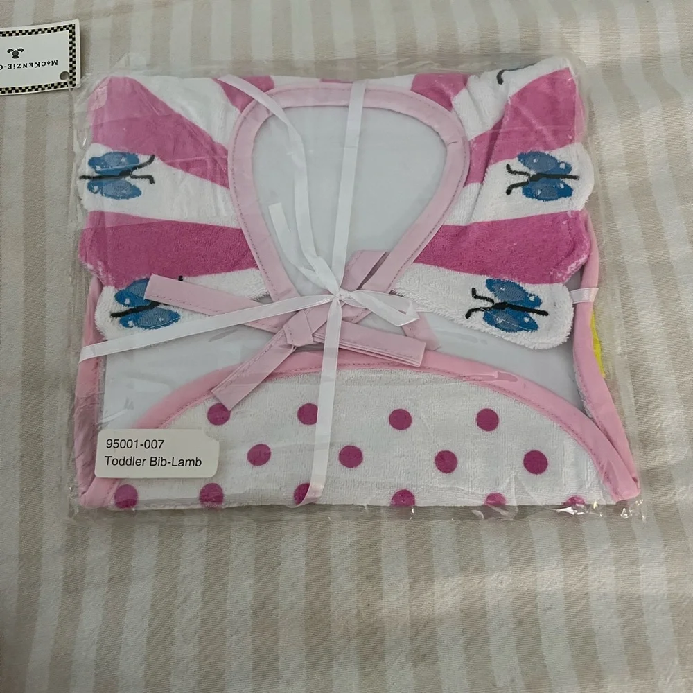 NWT Mackenzie Childs Toddler Bib Lamb